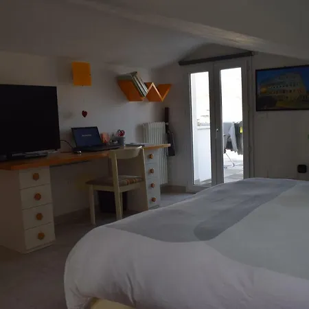 Apartament Bilocale Attico Villamarina *